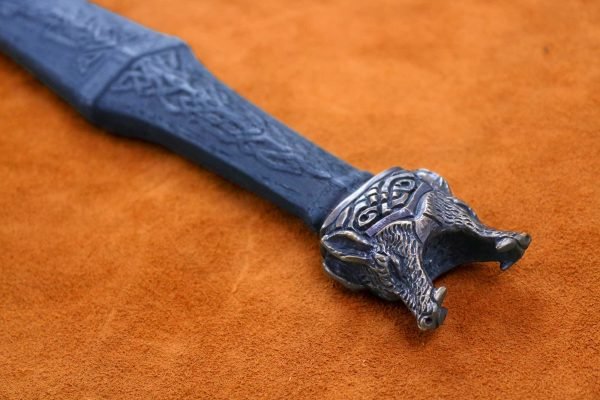 the-wolfsbane-norse-medieval-viking-longsword-medieval-weapon-1544-pommel-2 the-wolfsbane-norse-medieval-viking-longsword-medieval-weapon-1544-pommel-2