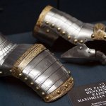 Gauntlets_of_Maximilian