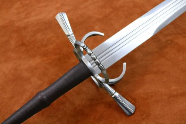 16th-century-two-handed-zweihander-basket-medieval-weapon-1535-grip 16th-century-two-handed-zweihander-basket-medieval-weapon-1535-grip