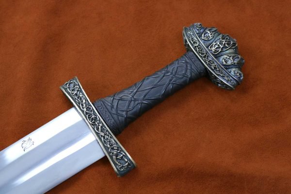 urnes-stave-viking-sword-medieval-weapon-1526-darksword-armory-13 urnes-stave-viking-sword-medieval-weapon-1526-darksword-armory-13