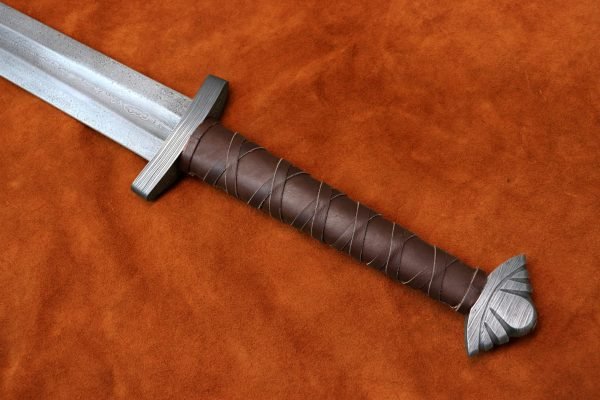damascus-steel-two-handed-viking-sword-1621 damascus-steel-two-handed-viking-sword-1621