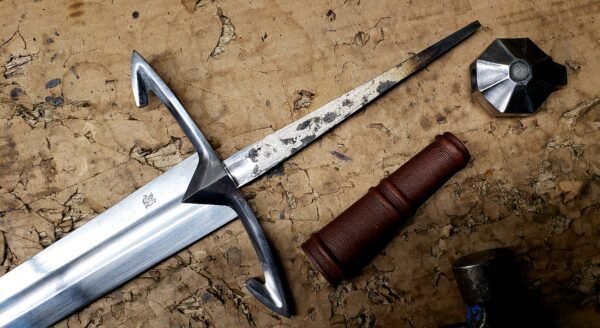 darksword-armory-tang-medieval-sword-tang-construction-1312 darksword-armory-tang-medieval-sword-tang-construction-1312