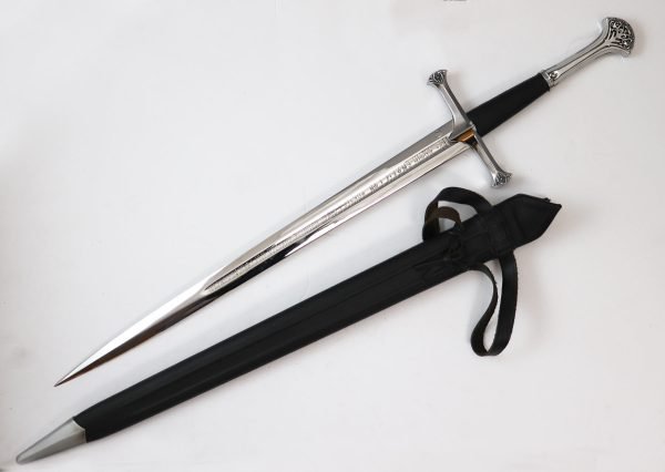 lord-of-the-rings-anduril-short-sword-dagger-7 lord-of-the-rings-anduril-short-sword-dagger-7