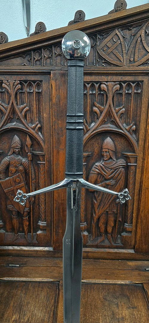 Alternative view of (Sale Sword) Composite Two Handed Sword (#98905)